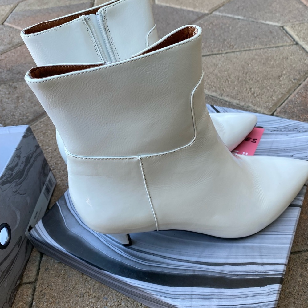 Jeffrey Campbell white boots